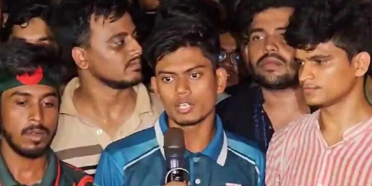 আমাকে‘২৬ ঘণ্টা রাখা হয়েছিল’  ডিবি কার্যালয়ে