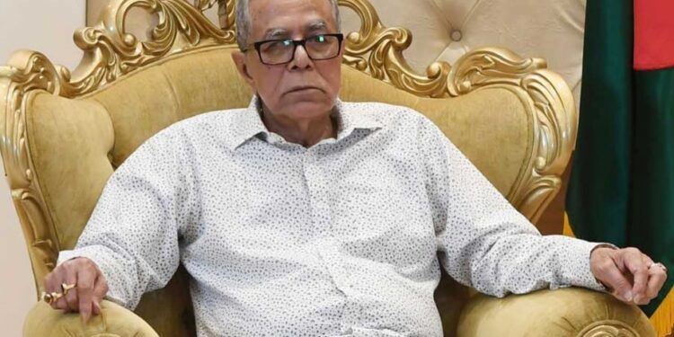 দেশে ফিরেছেন সাবেক রাষ্ট্রপতি আব্দুল হামিদ