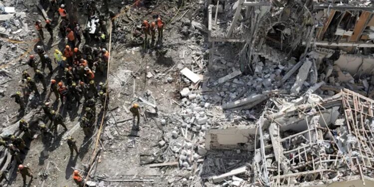 ইরানের মিসাইল বৃষ্টিতে ইসরাইলে বন্ধ বিমান চলাচল