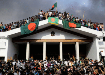 কোটা বাতিলের দাবিতে সারা দেশে অবরোধ