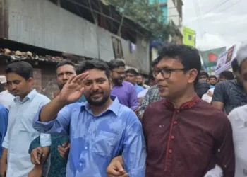 বিএনপি এখন চাঁদাবাজের দলে পরিণত হয়েছে: নাহিদ