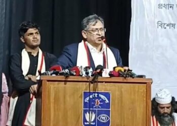 একাত্তরের চেতনা ব্যবসার মতো চব্বিশ নিয়েও যেন না হয়: সালাউদ্দিন আহমেদ
