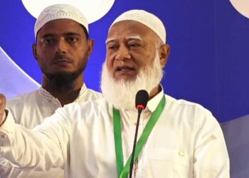পরিবার বিদেশ চাইলেও দেশেই সার্জারি করাবেন জামায়াত আমির