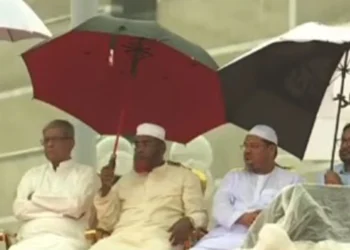 জামায়াত সেক্রেটারীর ছাতার নিচে বিএনপি মহাসচিব