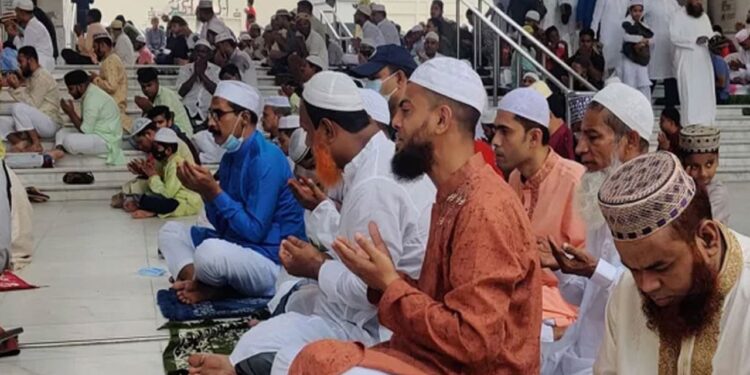 আখেরি চাহার সোম্বা উপলক্ষে বায়তুল মোকাররমে আলোচনা ও দোয়া অনুষ্ঠিত