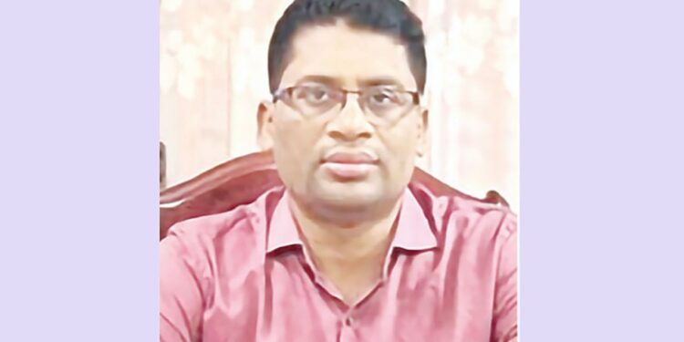 ইলিয়াস মোল্লার ‘ক্যাশিয়ার’ মোস্তফা এখনো কলেজের অধ্যক্ষ পদে রয়েছেন