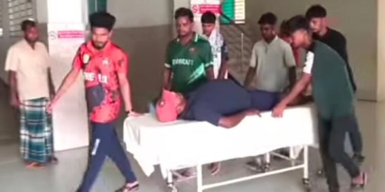 চিকিৎসা ব্যাহত, হাসপাতালের করিডরে টিকটক উৎসব