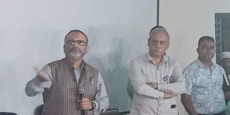 কাদা ছোড়াছুড়ি পরিহার করে সবাইকে ঐক্যের বন্ধনে আবদ্ধ থাকতে হবে