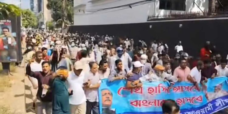 গোয়েন্দা তৎপরতা নিয়ে প্রশ্ন : থামছেই না আ.লীগের মিছিল