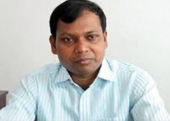 হাসিনার মন্ত্রী-সচিব যেখানে ব্যর্থ, সেখানে সফল হয়েছেন সারওয়ার