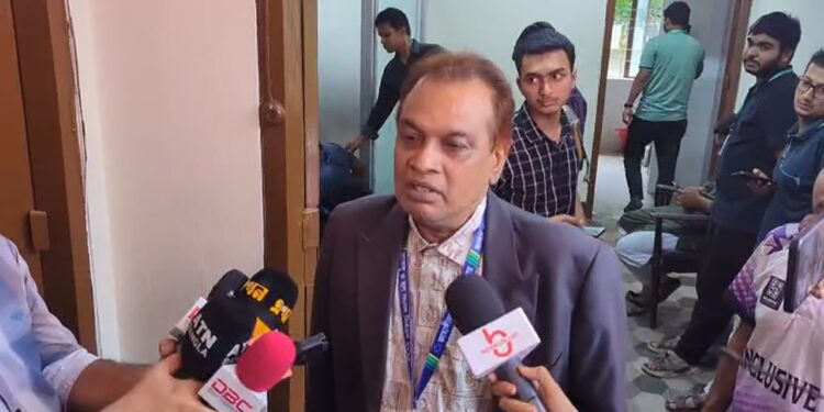 জাকসু নির্বাচনের ফলাফল ঘোষণা করা হবে সন্ধ্যা ৭টায়: প্রধান নির্বাচন কমিশনার