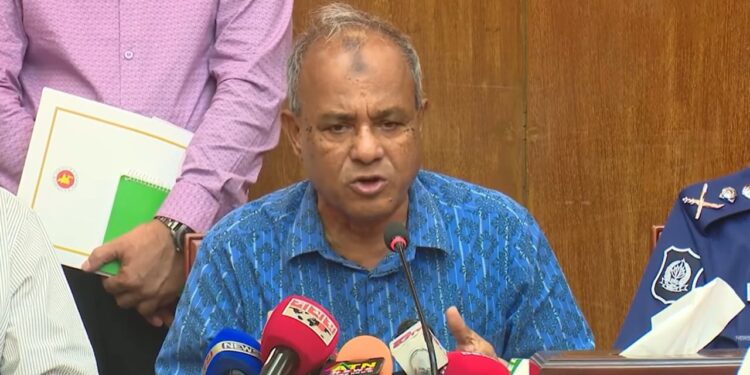 সরকার যাবজ্জীবন কারাদণ্ডের মেয়াদ কমানোর চিন্তা করছে : স্বরাষ্ট্র উপদেষ্টা