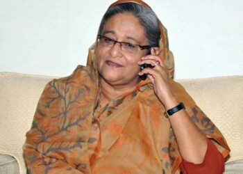 ওরা রেডি থাকবে,সেনাপ্রধানের সঙ্গে কথা বলছি