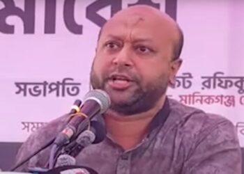 আ.লীগকে যারা নির্বাচনে দেখতে চায়, সেই বিশ্বাসঘাতকদের চিনতে হবে