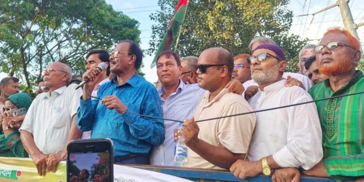 যে তারেক রহমানের কথা মানে না, সে বাপের কথাও মানে না