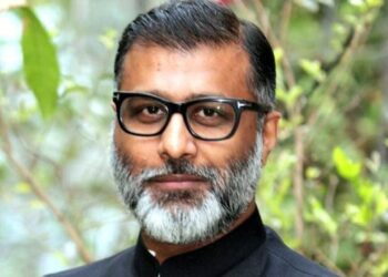 ড. ইউনূসকে হেনস্তা করতে এসে নিঝুম মজুমদার আত্মগোপনে