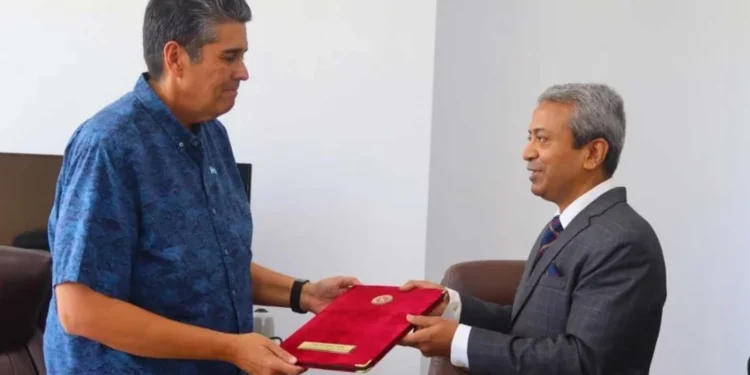 পরিচয়পত্র পেশ করলেন বাংলাদেশের রাষ্ট্রদূত পালাউয়ের রাষ্ট্রপতির কাছে