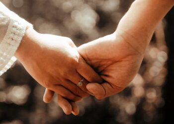 সুখী দাম্পত্য জীবন যাপনের জন্য আটটি সুন্নাহ