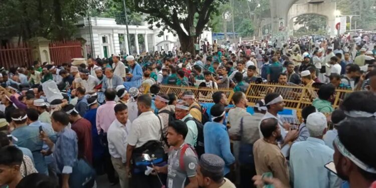 এমপিওভুক্ত শিক্ষক-কর্মচারীদের শাহবাগ ‘ব্লকেড কর্মসূচি’ পালনের প্রস্তুতি