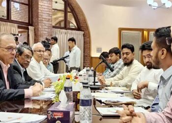 এনসিপি নেতাদের ঐকমত্য কমিশনের সঙ্গে বৈঠক শুরু