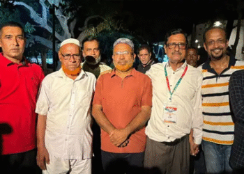 পদ স্থগিত থাকলেও গুলশান কার্যালয়ে মনোনয়নপ্রত্যাশীদের সঙ্গে বৈঠকে ফজলুর রহমান