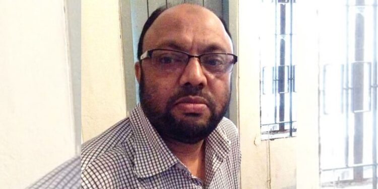 ছাত্রীর পোশাক নিয়ে কুরুচিপূর্ণ মন্তব্যে বিতর্কে ইবি শিক্ষক