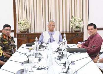 মাঠে নামছে ৯০ হাজার সেনা