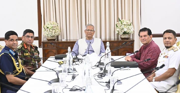 মাঠে নামছে ৯০ হাজার সেনা