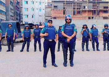 ঢাকায় একযোগে পুলিশের ‘বড় মহড়া’ অনুষ্ঠিত