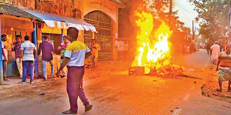 বিএনপির দুগ্ৰুপের মধ্যে ধাওয়া-পাল্টা ধাওয়া হামলা ভাঙচুর, পরিস্থিতি থমথমে