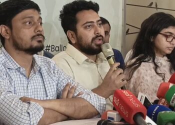 লেভেল প্লেয়িং ফিল্ড পাচ্ছি না নির্বাচনের জন্য : নাহিদ ইসলাম