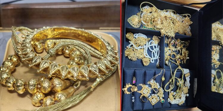 যা যা পাওয়া গেল হাসিনার গোপন সিন্দুকে