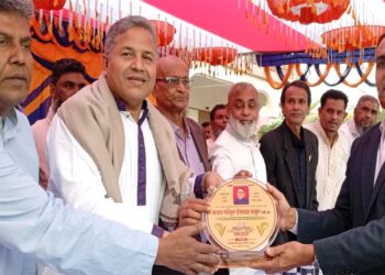 বিএনপিতে যোগদান আওয়ামী লীগের শতাধিক নেতা কর্মীর