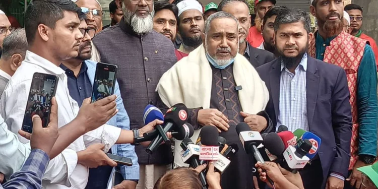 খালেদা জিয়া না থাকলে দেশ আগেই ‘ভারতের দখলে’ যেতে পারতো বলে মন্তব্য করেছেন ডা. তাহের