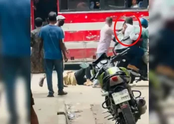 ছিনতাইকারীরা প্রকাশ্যে জানমাল কেড়ে নিচ্ছে , নির্বিকার পুলিশ