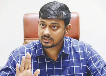 লন্ডনে বসে অনলাইনে ভয় দেখায়: নাসীরুদ্দীন পাটওয়ারী