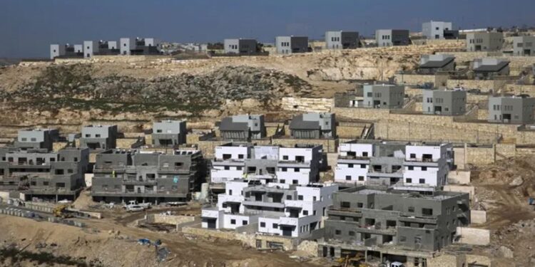 পশ্চিম তীরে ইসরাইলের ৭ শতাধিক বসতি স্থাপনের অনুমোদন