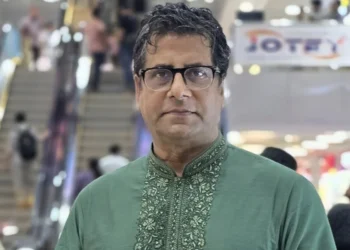 সাংবাদিক আনিস আলমগীর ডিবি হেফাজতে