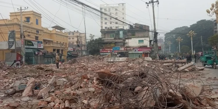 আওয়ামী লীগের কার্যালয় গুঁড়িয়ে দেওয়া হলো রাজশাহীতে