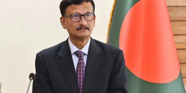 দিল্লিকে প্রশ্ন ঢাকার, বিক্ষোভকারীরা ভেতরে এলো কিভাবে