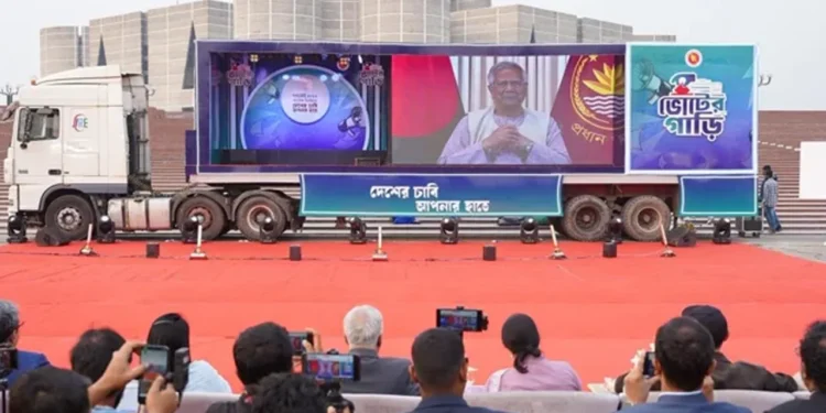 যাত্রা শুরু করলো ভোটের গাড়ি সুপার ক‍্যারাভান