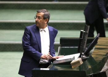 মুদ্রা সংকট ও মূল্যস্ফীতির প্রতিবাদে ইরানে কেন্দ্রীয় ব্যাংকের গভর্নর পরিবর্তন