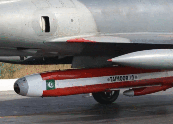নিজস্ব প্রযুক্তির ‘তৈমুর’ মিসাইলের সফল পরীক্ষা চালাল পাকিস্তান বিমান বাহিনী