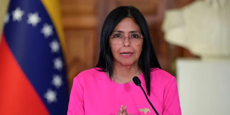 ভেনেজুয়েলার অন্তর্বর্তী প্রেসিডেন্ট রদ্রিগেজের শপথগ্রহণ