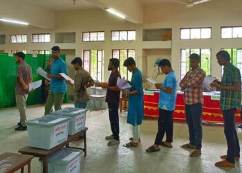 ছাত্র দলের দাঙ্গা-হাঙ্গামার মধ্য দিয়ে জকসু নির্বাচনের ভোট গ্রহণ শেষ, ফলাফলের অপেক্ষা
