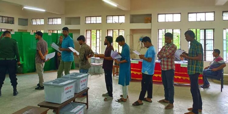 ছাত্র দলের দাঙ্গা-হাঙ্গামার মধ্য দিয়ে জকসু নির্বাচনের ভোট গ্রহণ শেষ, ফলাফলের অপেক্ষা