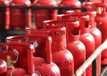 সারা দেশে সিলিন্ডার গ্যাস বিক্রি বন্ধের ঘোষণা