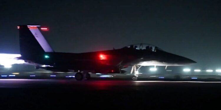 সিরিয়ায় আইএস ঘাঁটিতে ব্যাপক হামলা চালিয়েছে যুক্তরাষ্ট্র