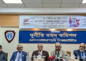 ২০০৮ সালের নির্বাচনে হলফনামা ঠিকমতো যাচাই হলে শেখ হাসিনার প্রার্থিতা বাতিল হতো: দুদক চেয়ারম্যান