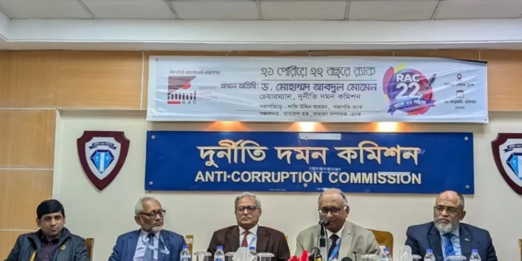 ২০০৮ সালের নির্বাচনে হলফনামা ঠিকমতো যাচাই হলে শেখ হাসিনার প্রার্থিতা বাতিল হতো: দুদক চেয়ারম্যান